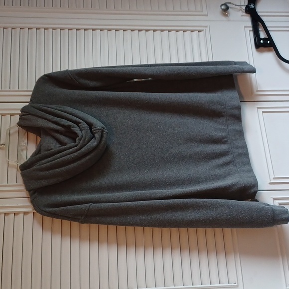 4/$15 - Women's Gray Stramboat, CO Hoodie. - Picture 4 of 5